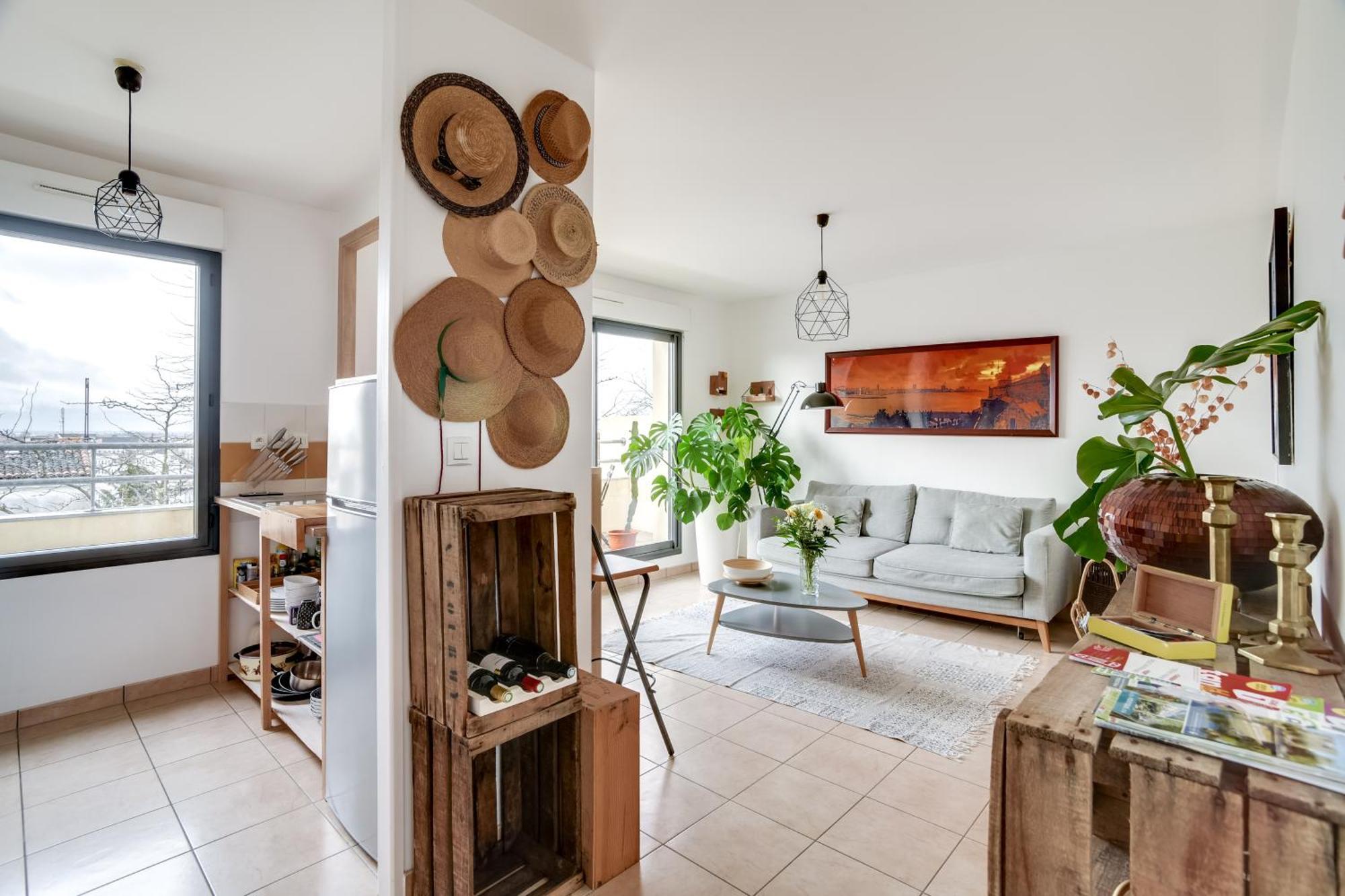 Ferienwohnung Votre Escale - Le Petit Montmartre Niort Exterior foto