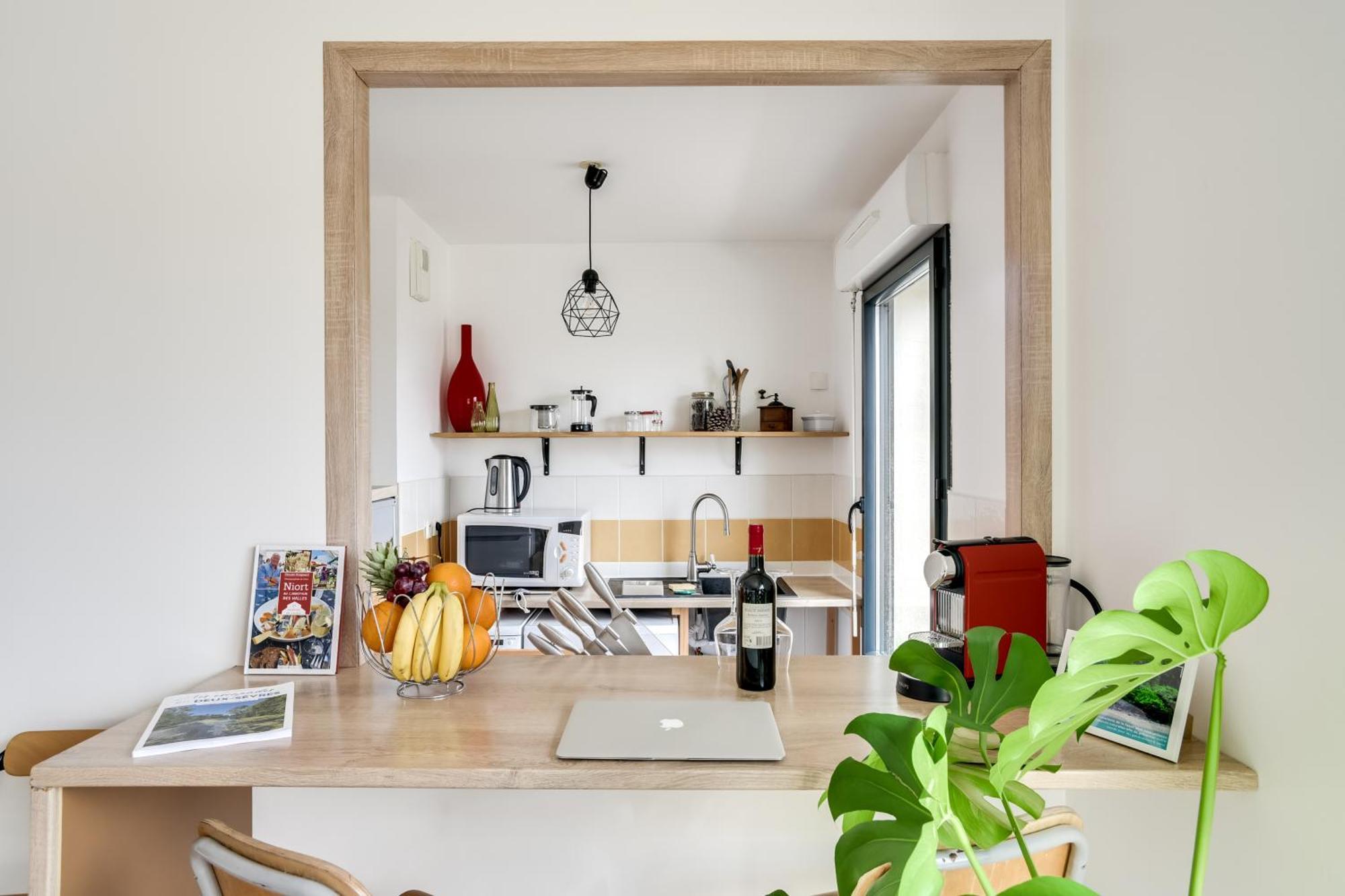 Ferienwohnung Votre Escale - Le Petit Montmartre Niort Exterior foto
