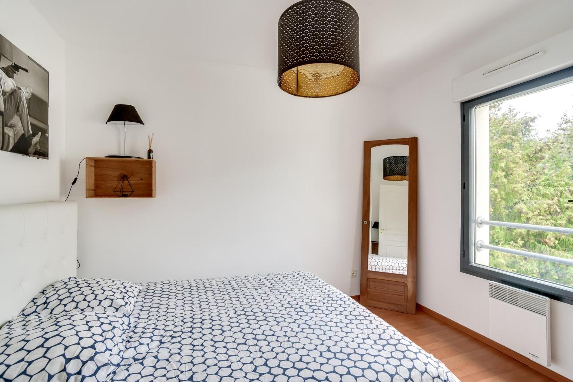 Ferienwohnung Votre Escale - Le Petit Montmartre Niort Exterior foto